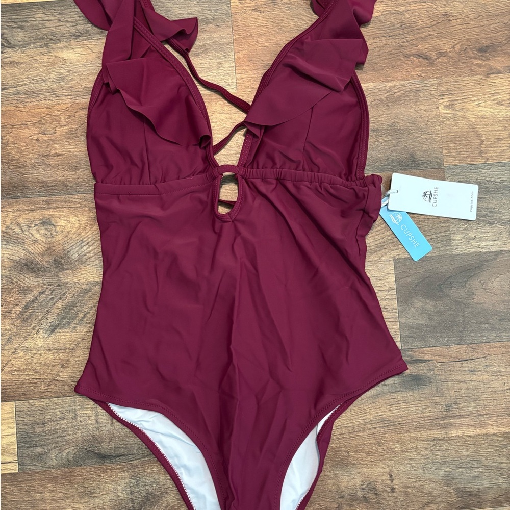 🍇Maroon One Piece Swimsuit with Deep V-Neck & Open Back